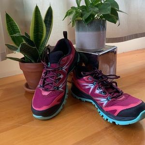 Women’s Merrel water resistant hiking shoes